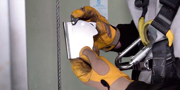 como colocar anticaídas SKC-Block H04