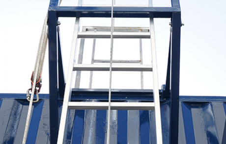 Escalera detalle Unidad Móvil